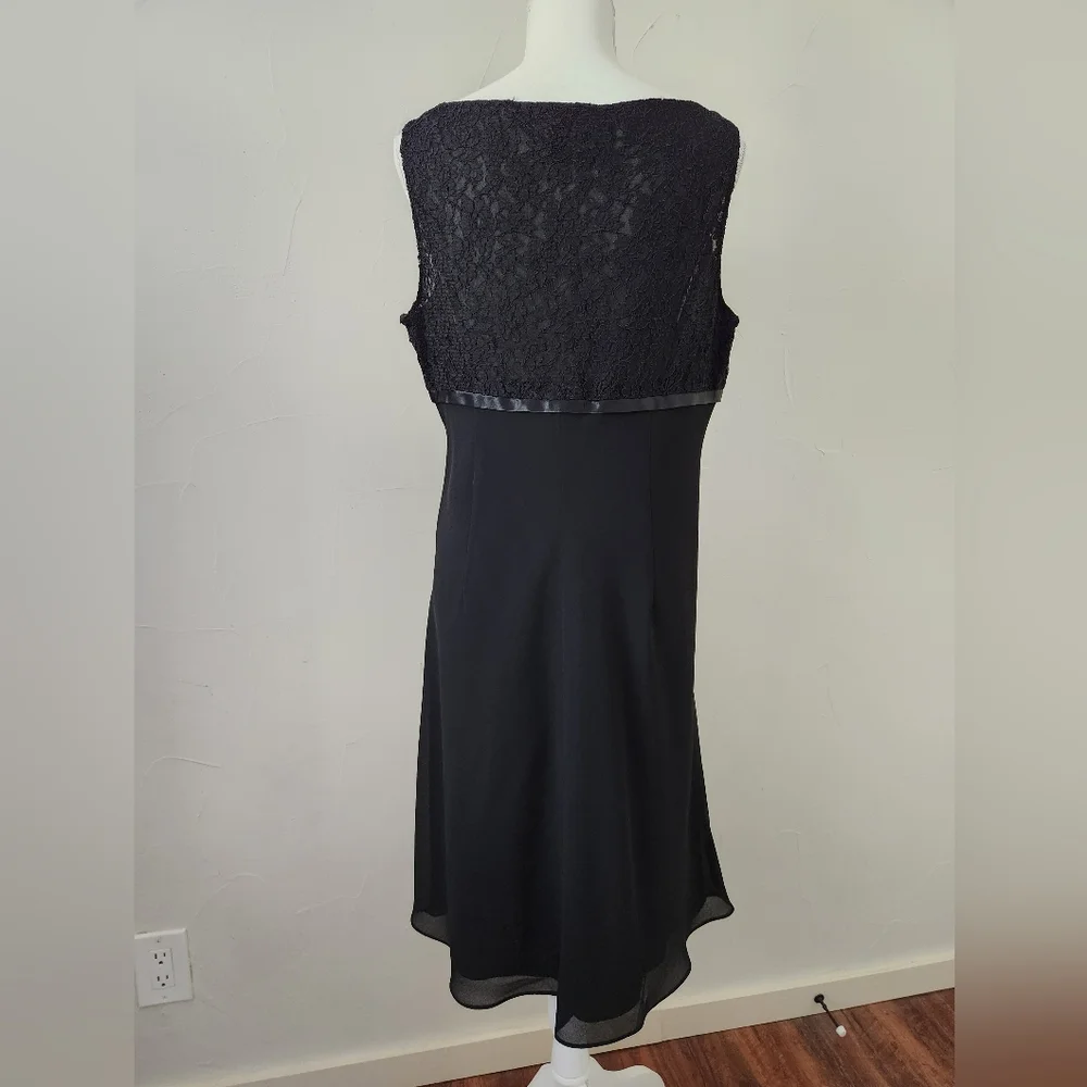 Jones Wear Black Lace-Trim Cocktail Dress - Picture 5 of 7